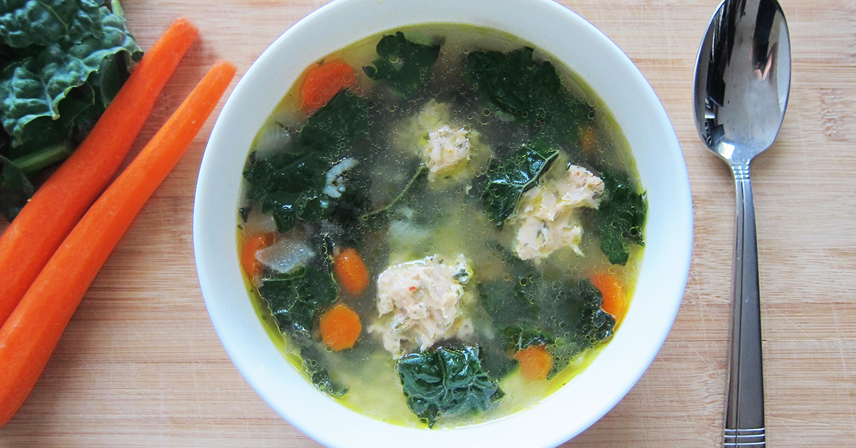 A Delicious + Healthy Kale Soup Recipe to Kick-Off Fall | SoInTheKnow 2024