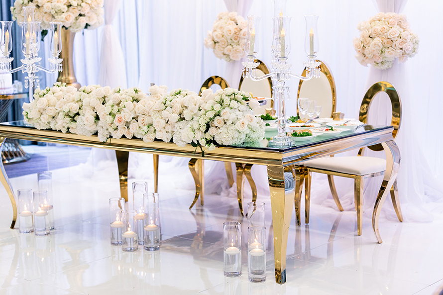 Wedding Sweetheart Table with Fresh Flowers
