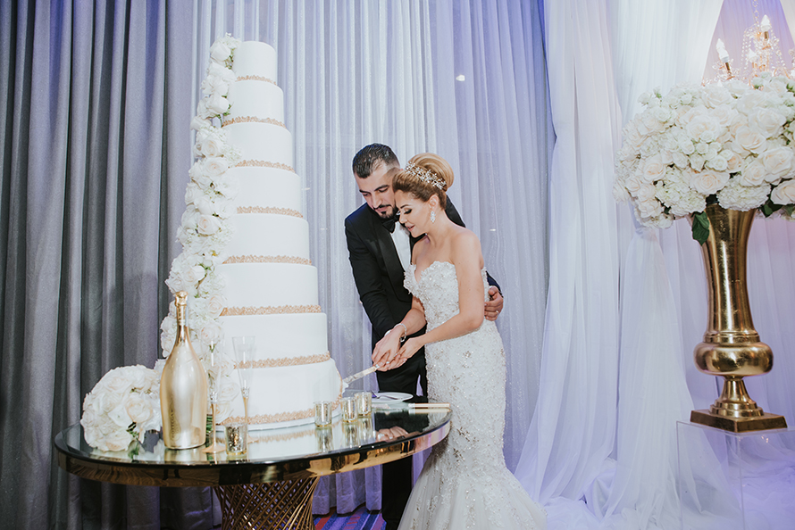 Wedding Cake Table