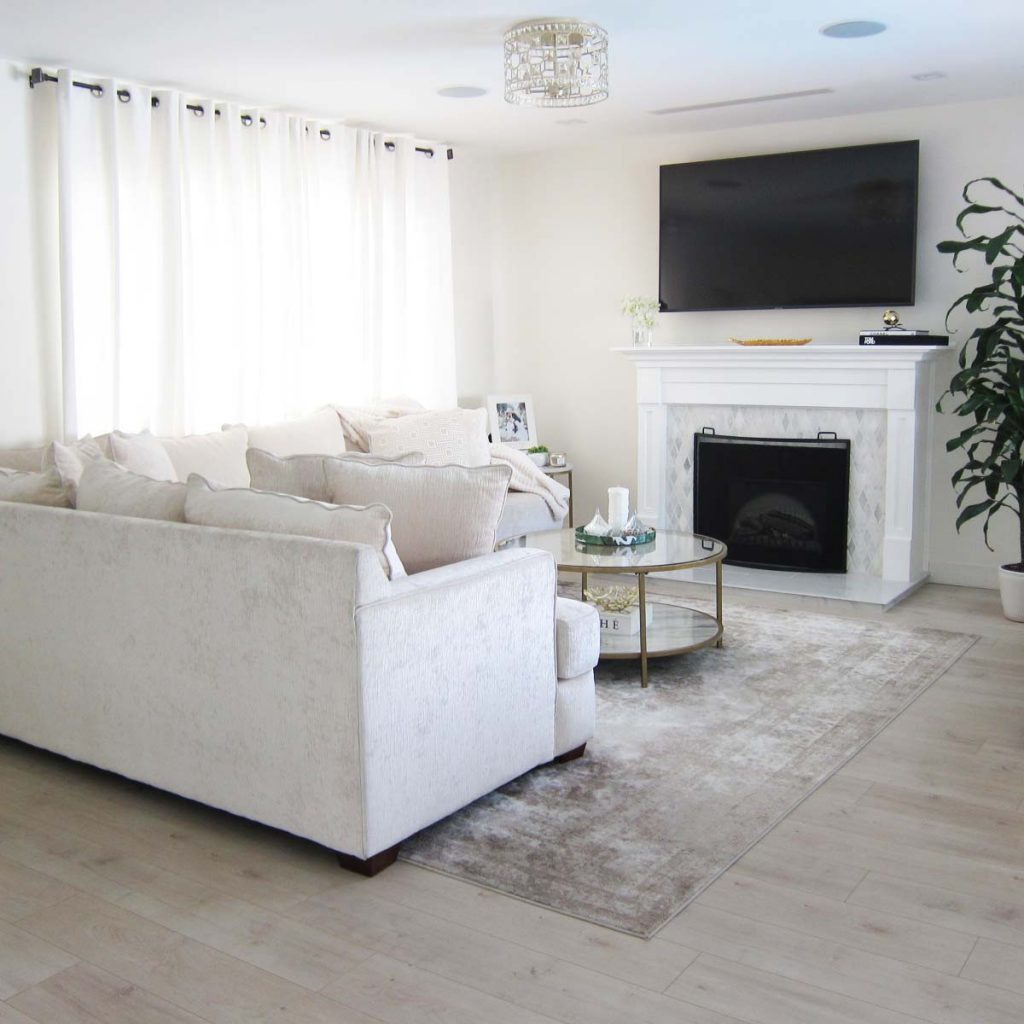 gold white living room